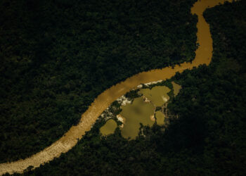 Garimpeiros em retirada