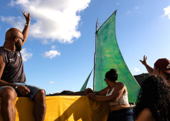 Saveiro vivo é cultura de baiano-brasileiro!