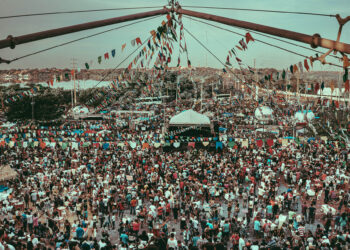 Movimento: A Essência das Multidões