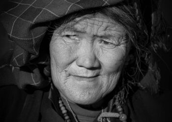 De Kathmandu a Lhasa, as faces do Himalaia