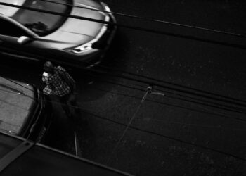 Ritmos Urbanos: Ecos do Trabalho e do Tempo