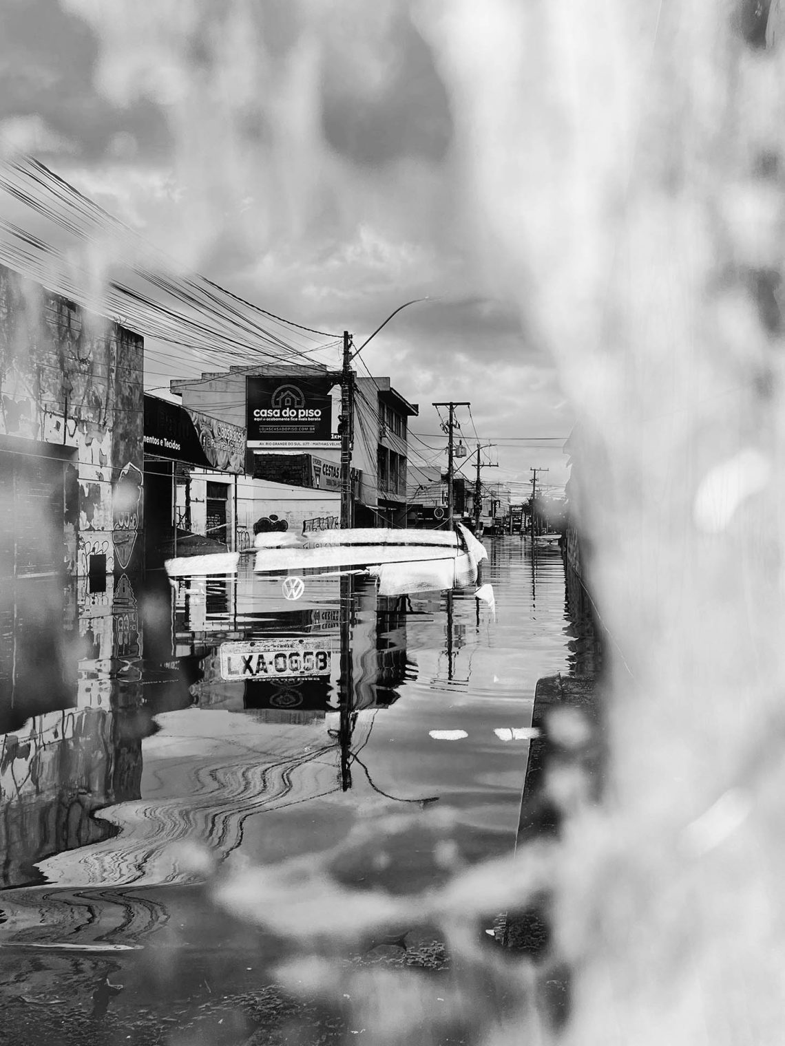 O que fica quando a água leva?