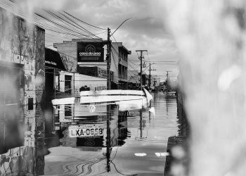 O que fica quando a água leva?