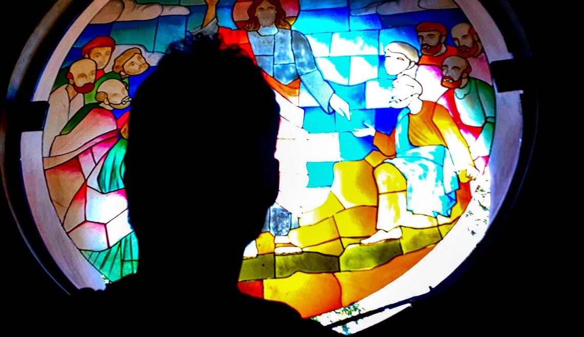 Entre Luz e Sombra: Um Autorretrato da Fé e da Razão