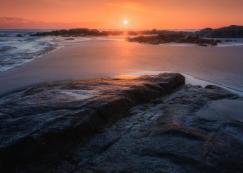 Nascer do sol na praia