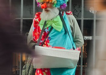 Entre risos e pressa