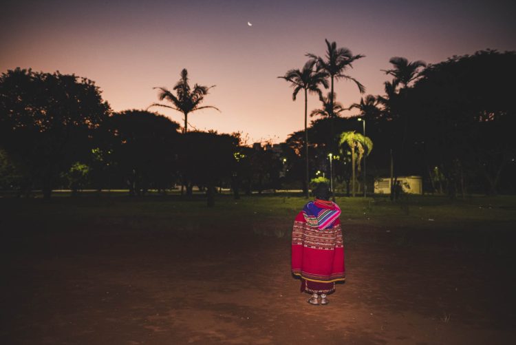 Mama Killa
Amawta ( Xamã Andina) pedindo a benção da mãe Lua antes de começar os rituais do Ano Novo Andino.