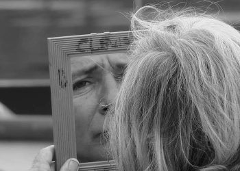 Reflexo em preto e branco