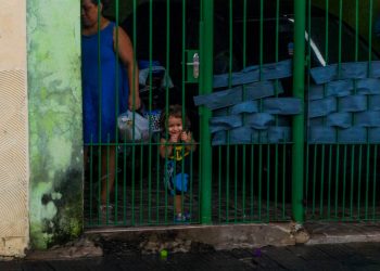 Fragmentos Urbanos: Vidas e Cores da Cidade