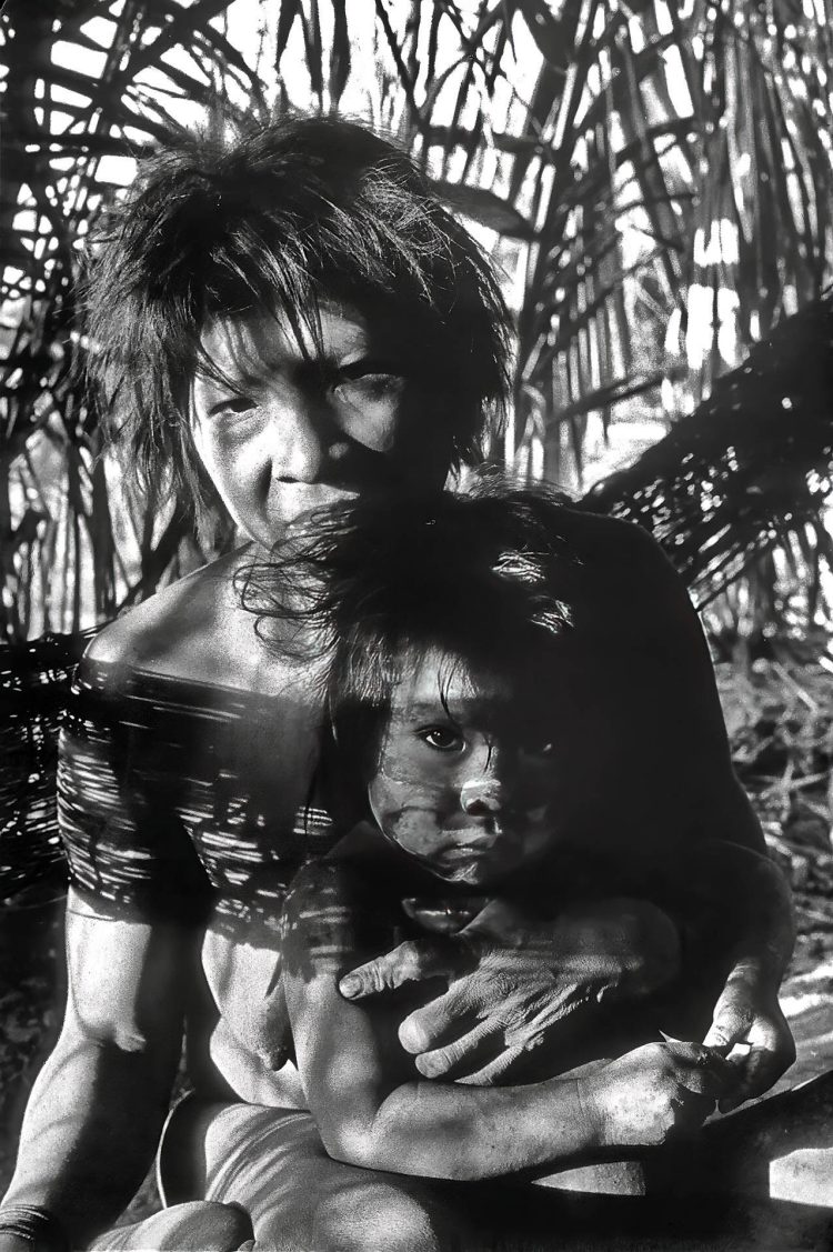 Índios cinta lara noprimeiro contato com o branco em 1978. Posto INdígena Roosevelt,
