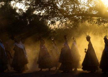 Sob a luz da Encantaria