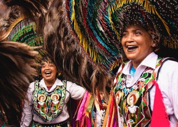 As tramas entre o sagrado e o profano: fé, festa e arte