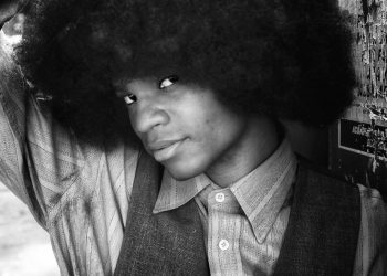 Sob Olhares – Fragmentos do Brasil Urbano