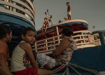 À beira do caos/cais