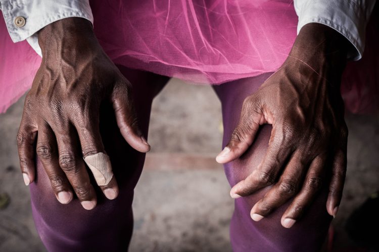 Imagem do Portfólio 
metamorfose íntima, de Carla Bernhardt, finalista do Prêmio Portfólio FotoDoc 2025