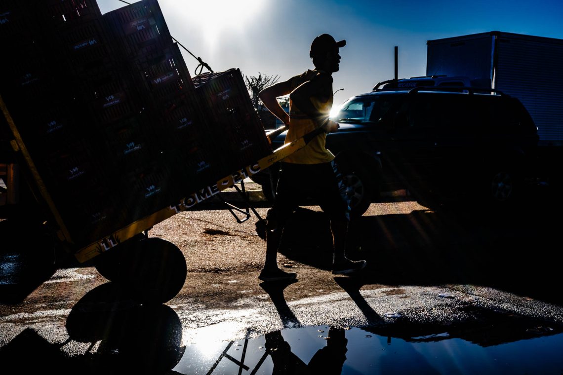 Amanhecer no Centro de Abastecimento