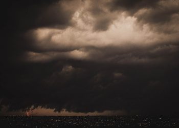 Na velocidade da luz