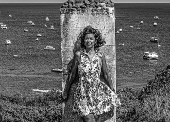 Ela parou para olhar