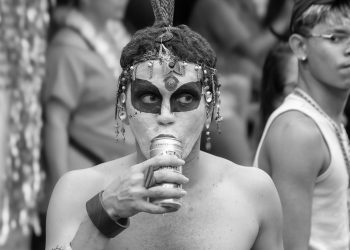 Carnaval em Preto e Branco: A Essência da Festa