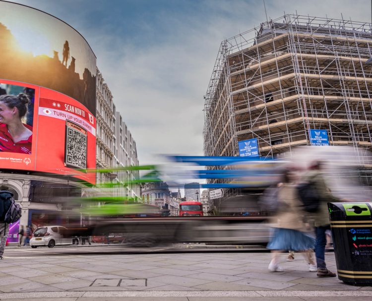 Movimentos em Piccadilly Circus.