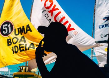 Entre Marés: Memórias e Retratos dos Jangadeiros em Alagoas