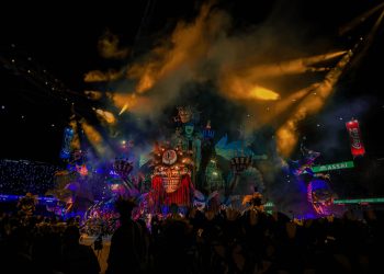 Explosão de cores no coração da Amazônia-Do Rio a arena: A alma do norte