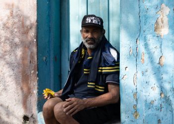 Aos invisíveis, o foco