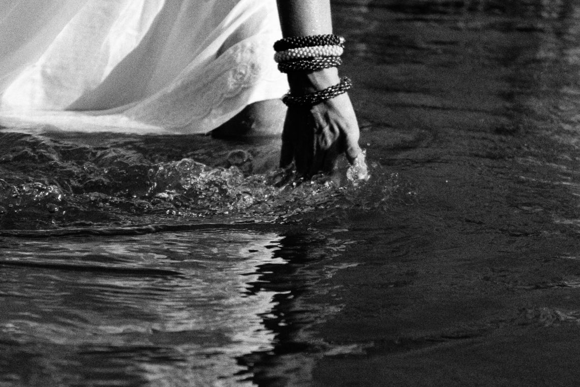 Espelho d’Água: corpo, rito e permanência