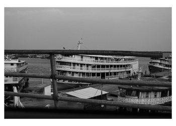 Entre Ruas, Rios e Silêncio