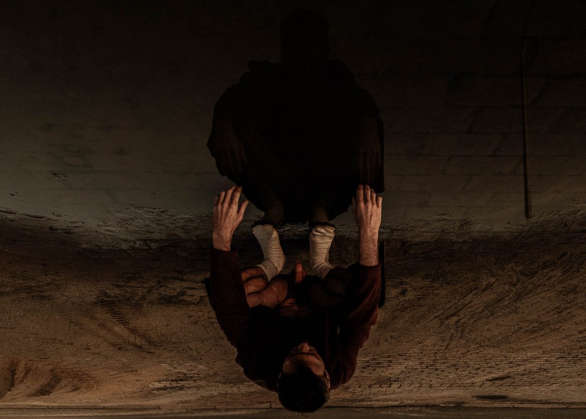 Homens Plantados na Lama