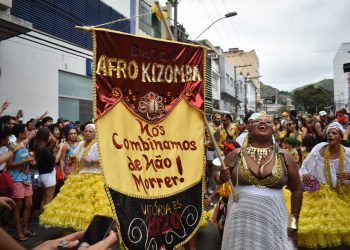 O tempo e a cor do carnaval de rua