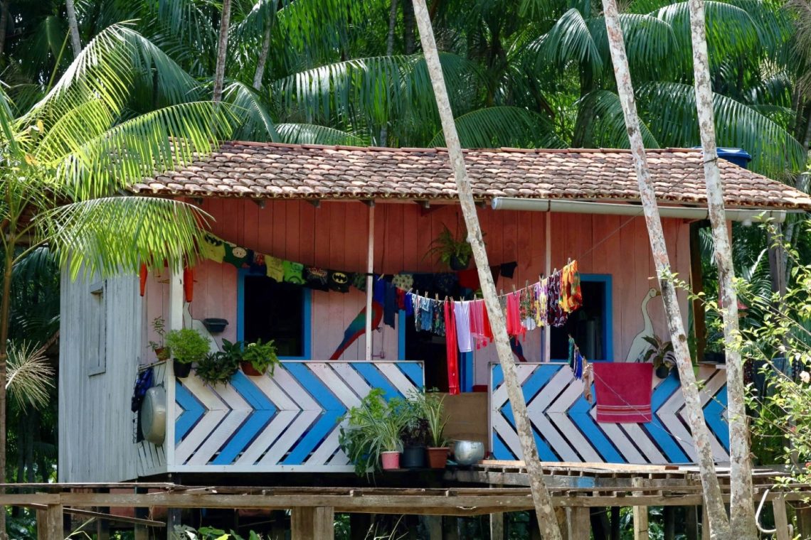 Cotidiano Ribeirinho – Região Insular de Belém do Pará – Brasil