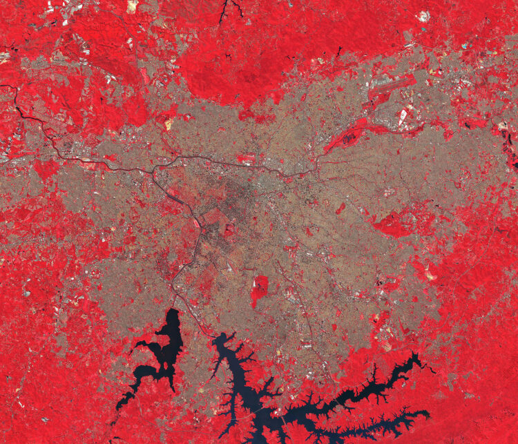 A satellite image showing the city of São Paulo.